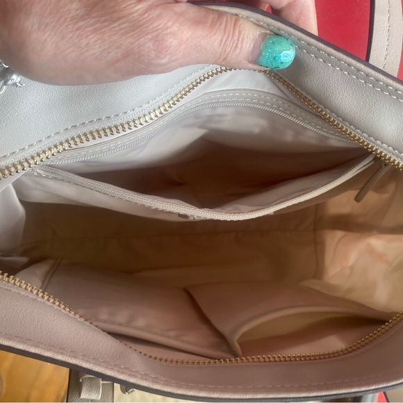 Radley London NWT get ready for spring beige Desert Floral Nylon & Leather Trim - Picture 6 of 8